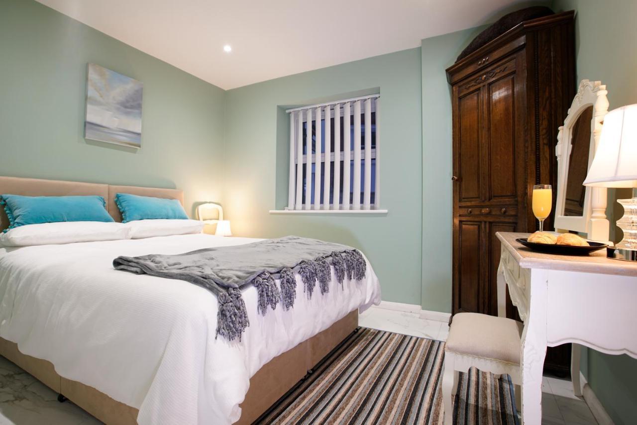 Seafarer'S View - 6 Bedroom Townhouse In Cowes, Parking & Seaviews. Cowes  Zewnętrze zdjęcie